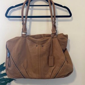 La Victoire brown leather bag